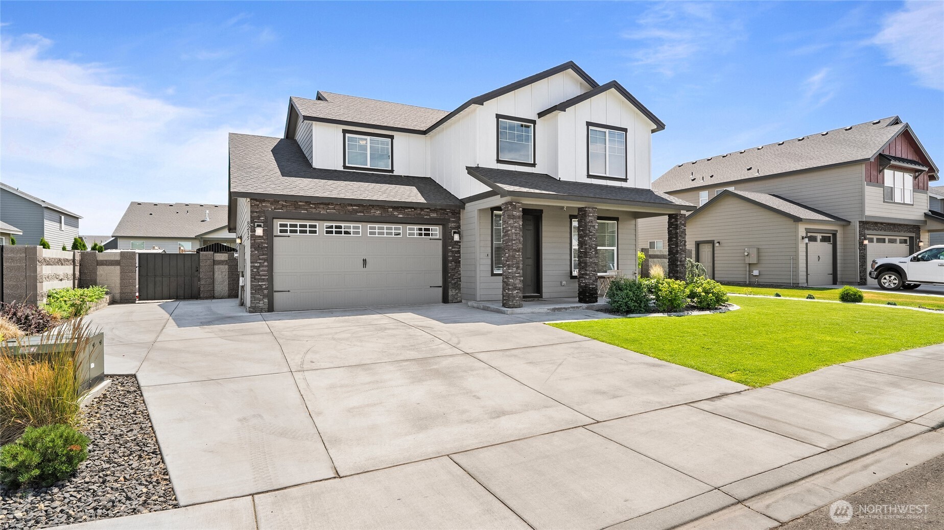 8215 Cardinal Peak St , West Richland, WA 99353