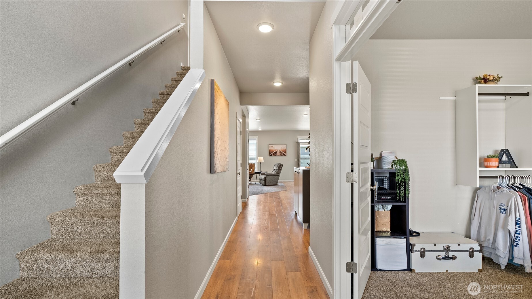 8215 Cardinal Peak St , West Richland, WA 99353