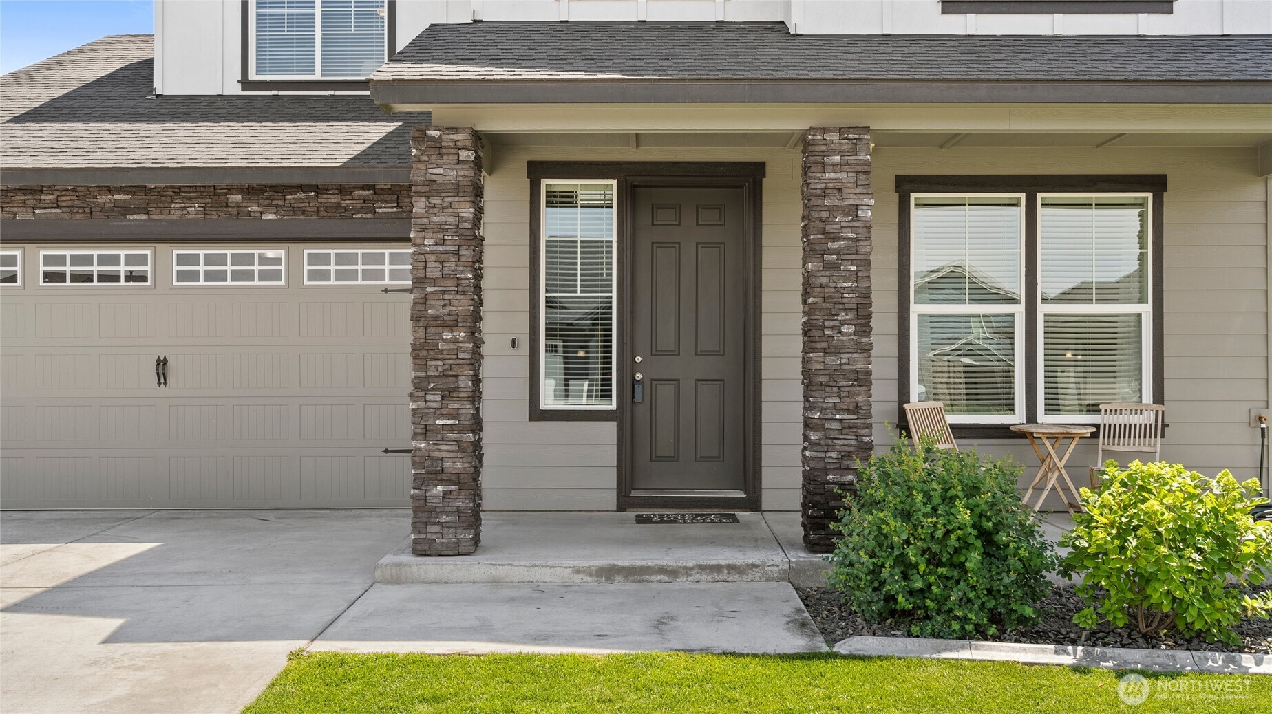 8215 Cardinal Peak St , West Richland, WA 99353