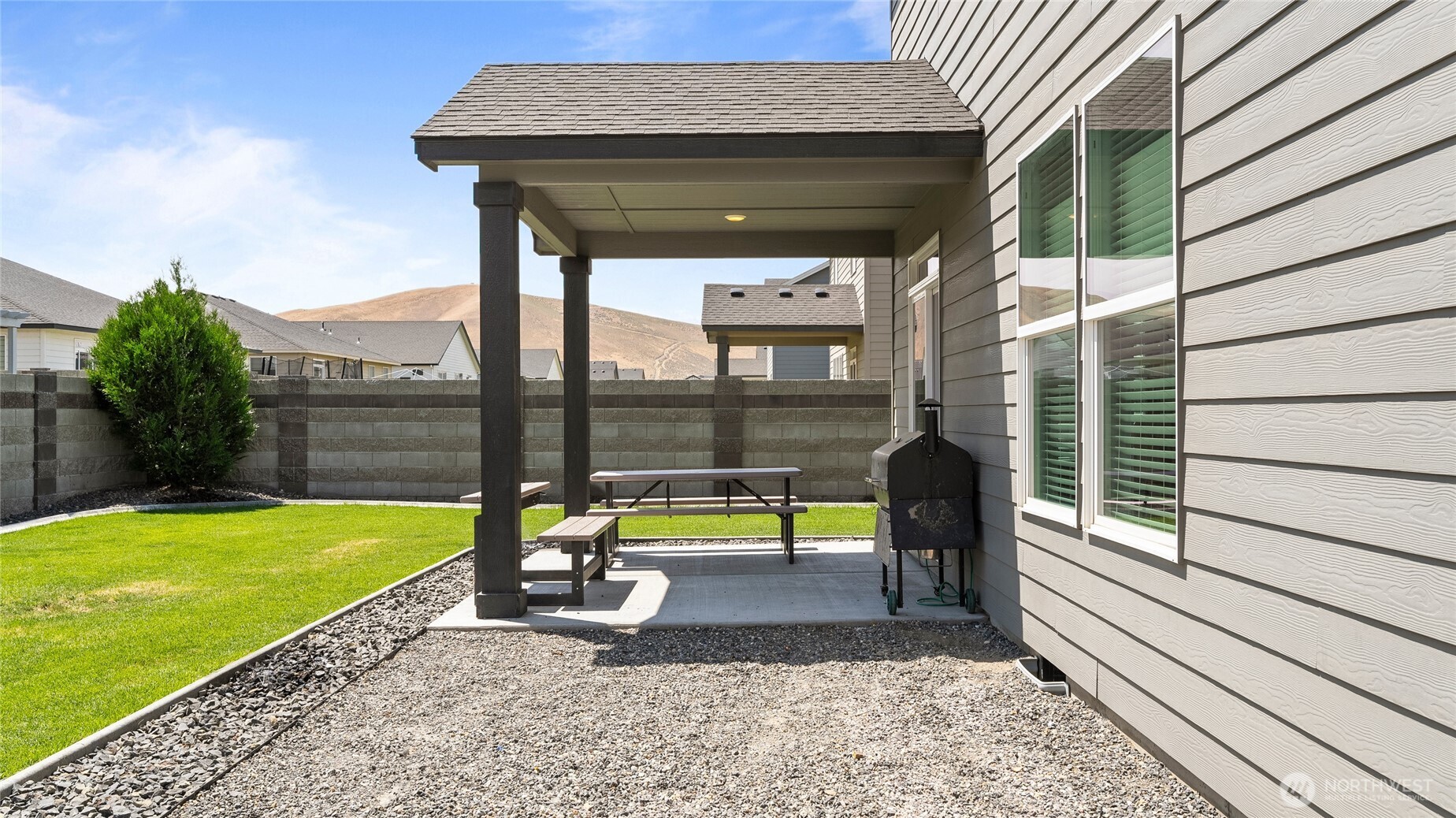 8215 Cardinal Peak St , West Richland, WA 99353