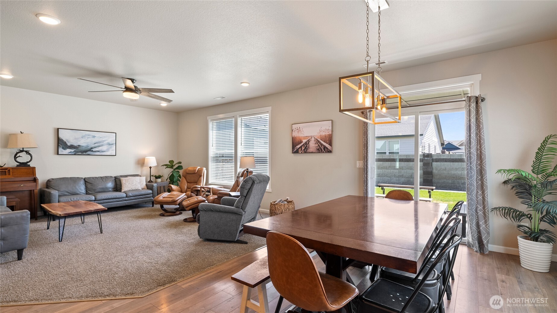 8215 Cardinal Peak St , West Richland, WA 99353