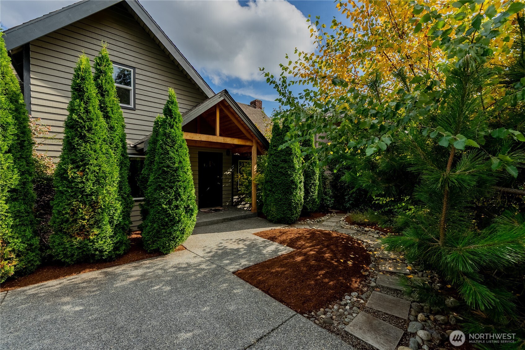 20006 68th Avenue NE, Kenmore, WA 98028-2040