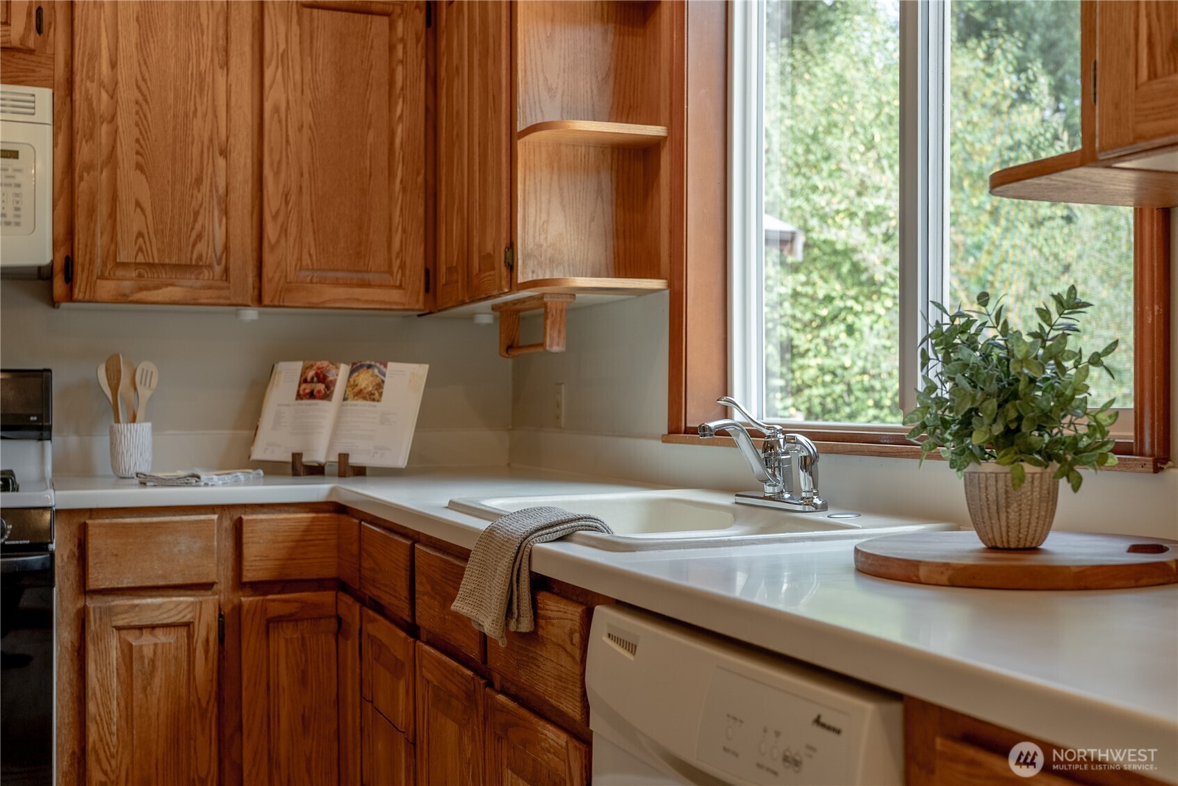 20006 68th Avenue NE, Kenmore, WA 98028-2040