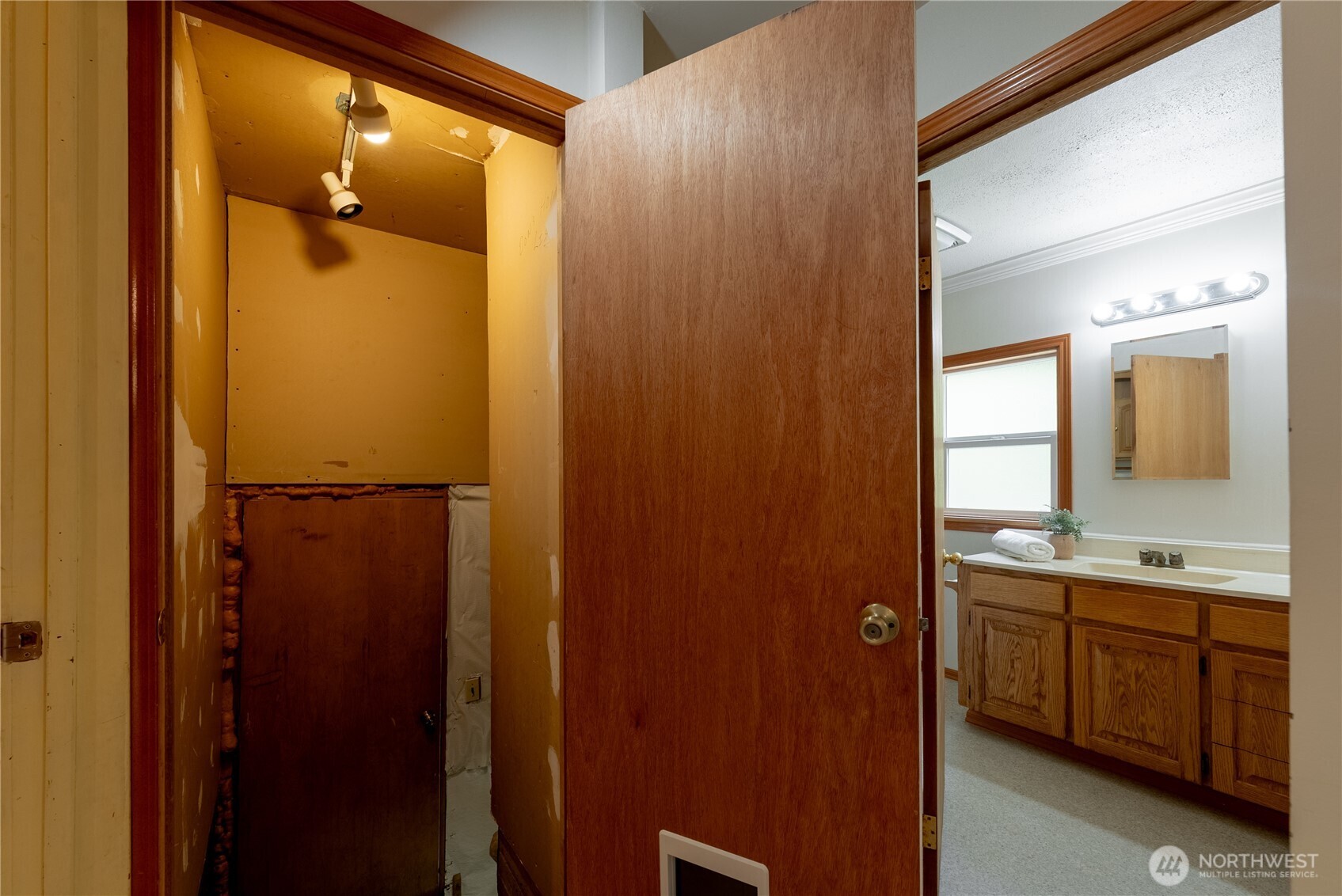 20006 68th Avenue NE, Kenmore, WA 98028-2040