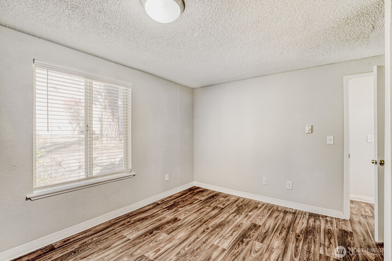 34214 1st Place S, Federal Way, WA 98003