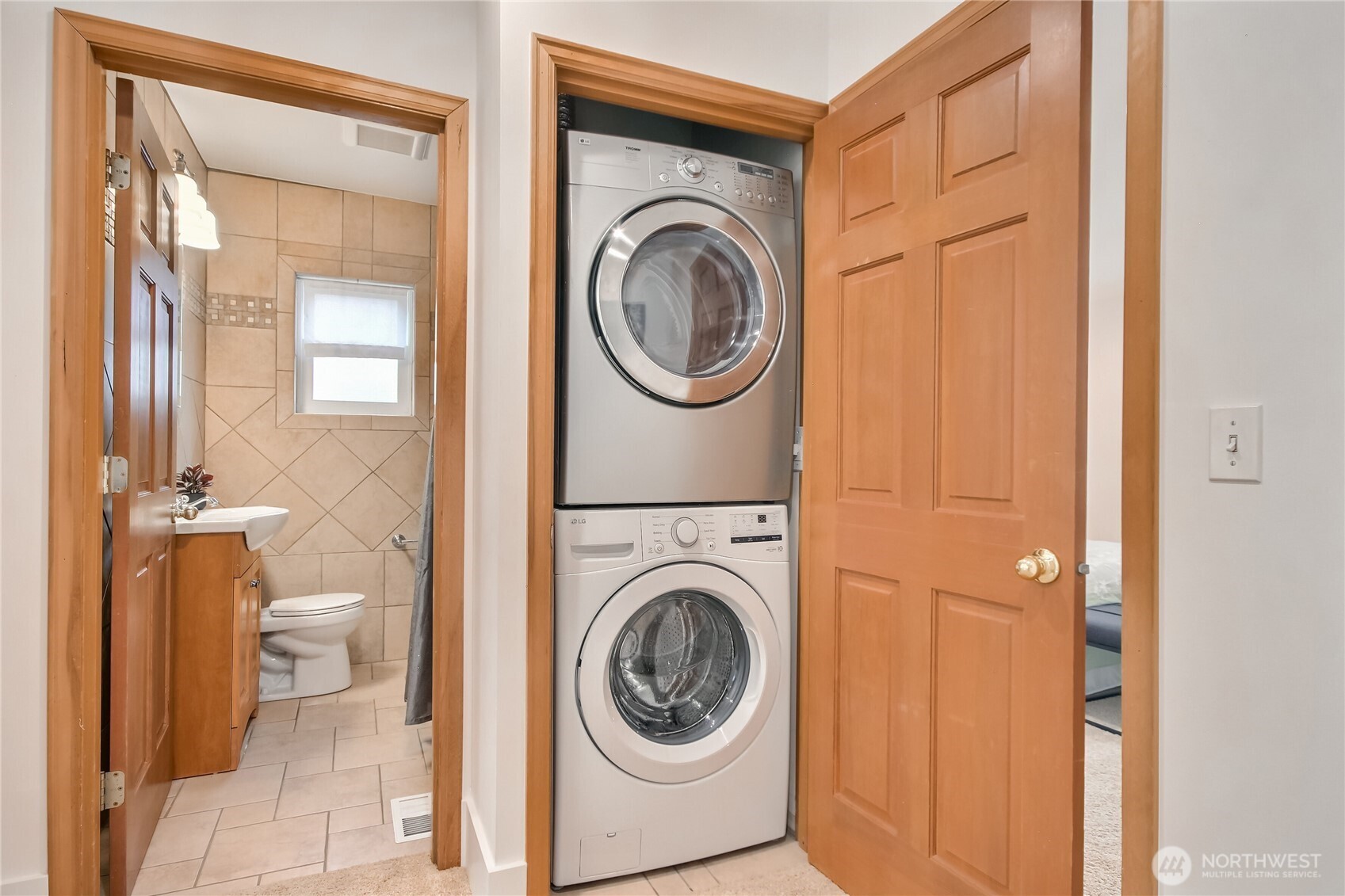 1116 6th Avenue N, Seattle, WA 98109