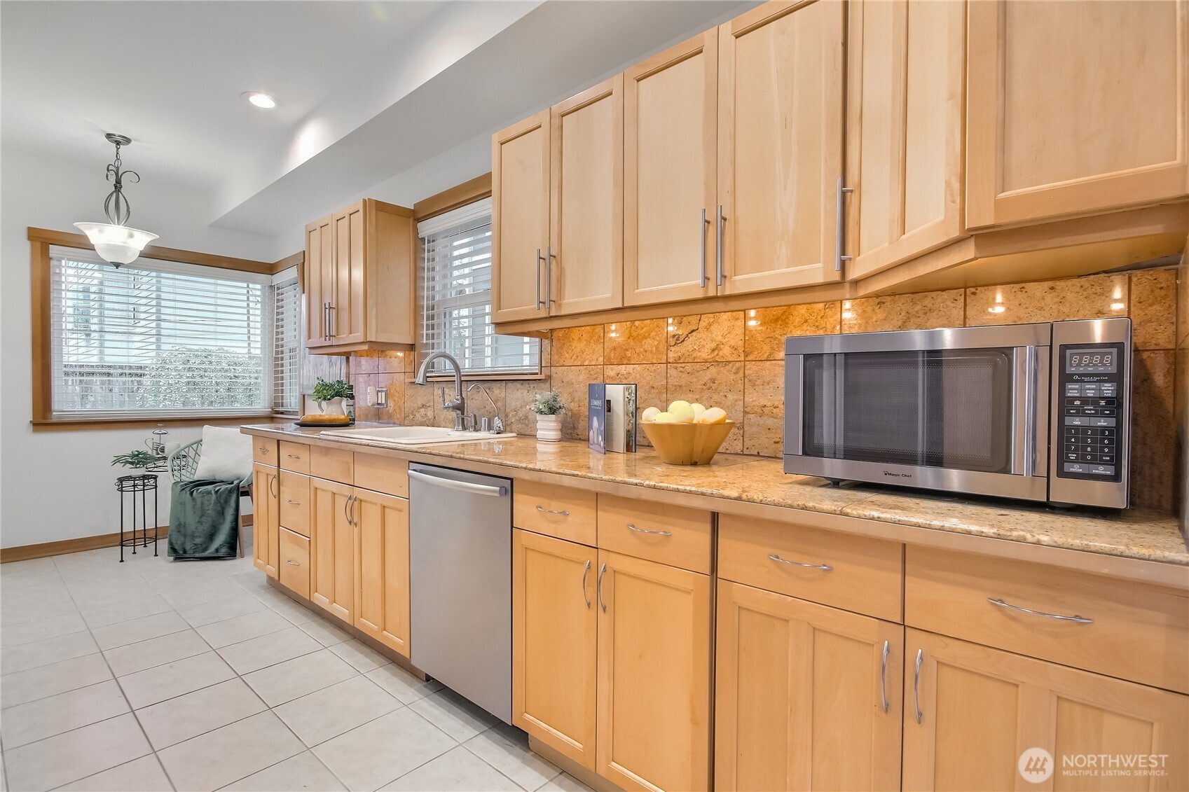 1116 6th Avenue N, Seattle, WA 98109