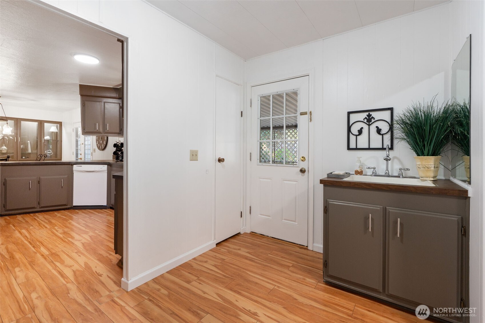 5516 Chelan Lane SE, Lacey, WA 98503