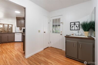 5516 Chelan Lane SE, Lacey, WA 98503 - Photo 2