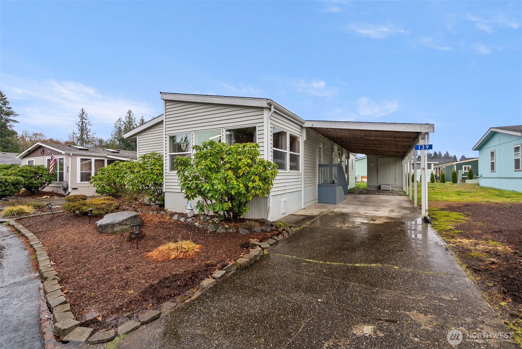 139 NE Saturn Lane , Bremerton, WA 98311