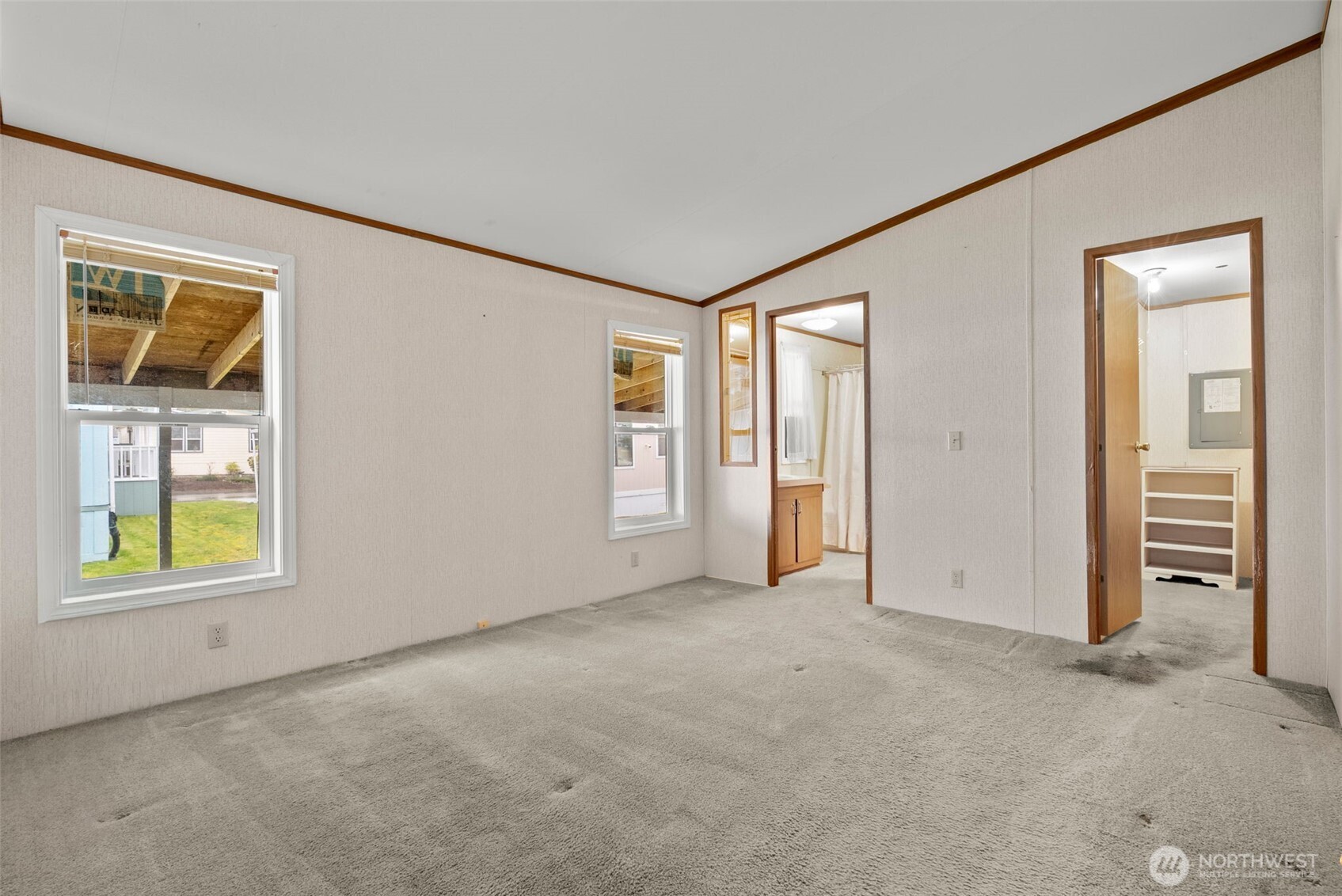 139 NE Saturn Lane , Bremerton, WA 98311