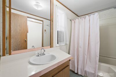 139 NE Saturn Lane , Bremerton, WA 98311 - Photo 20