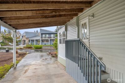 139 NE Saturn Lane , Bremerton, WA 98311 - Photo 25