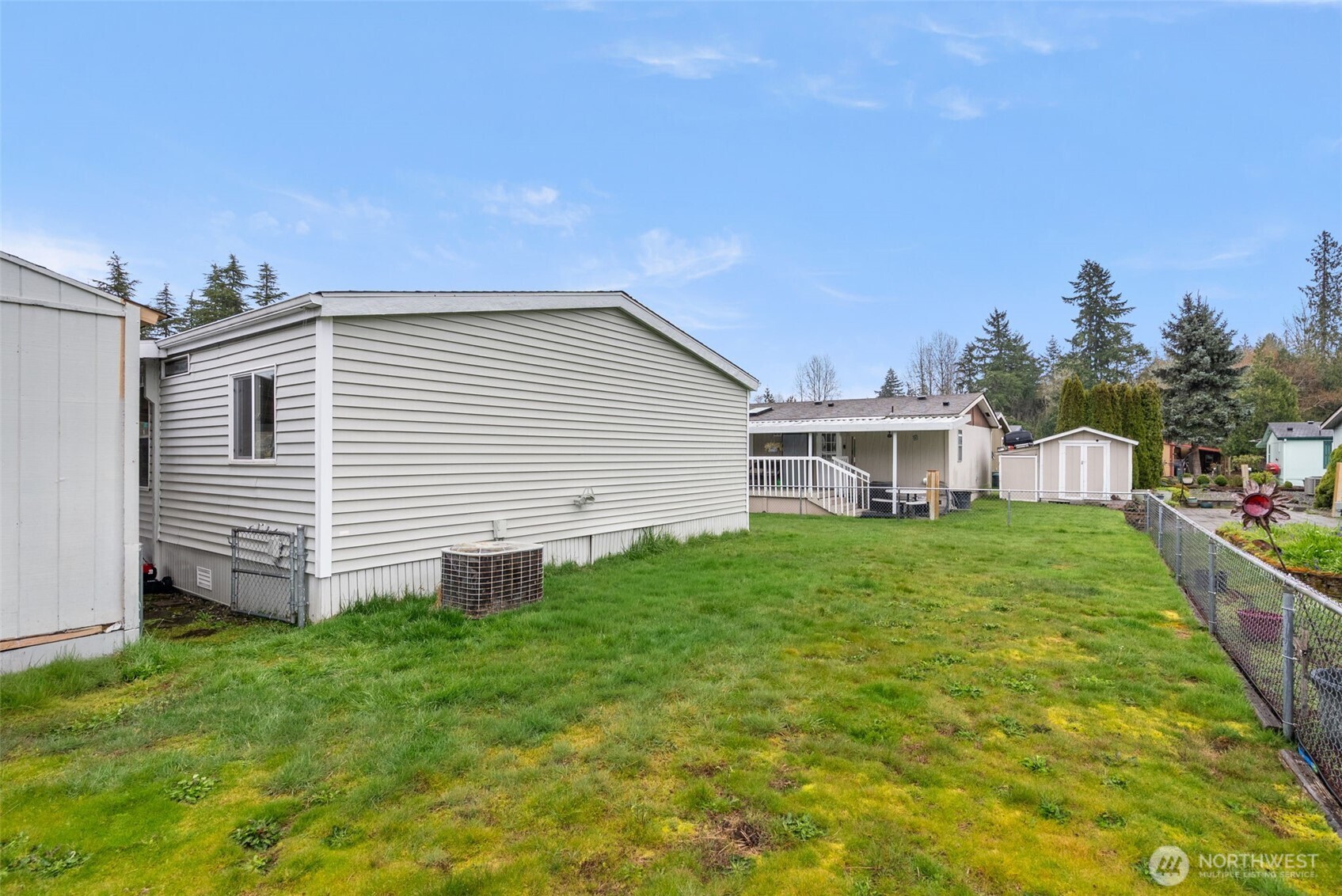 139 NE Saturn Lane , Bremerton, WA 98311