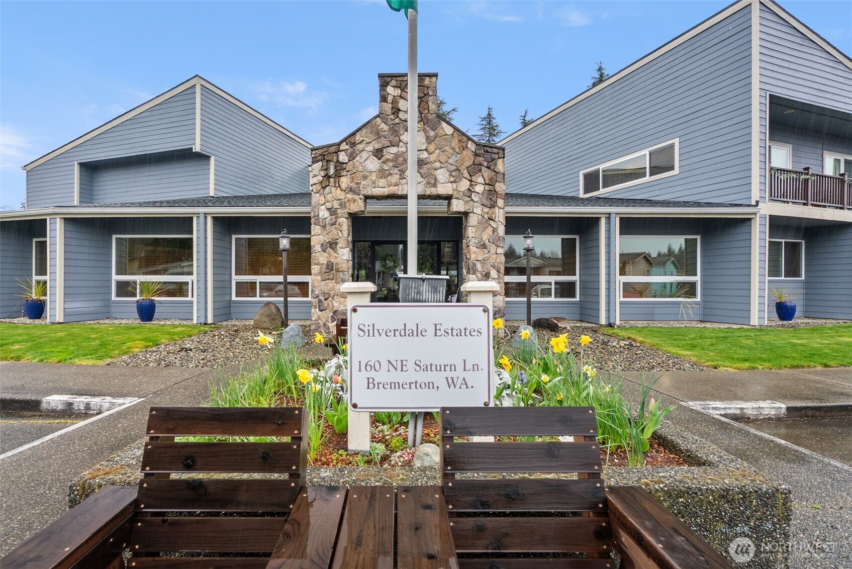 139 NE Saturn Lane , Bremerton, WA 98311