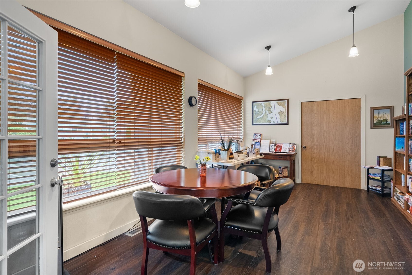 139 NE Saturn Lane , Bremerton, WA 98311