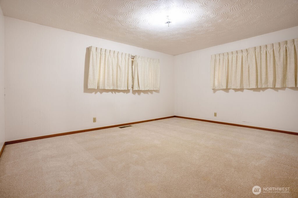 2209 42nd Avenue , Longview, WA 98632-4941