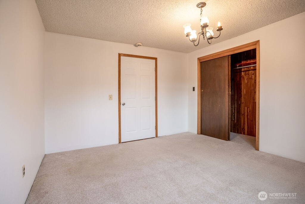 2209 42nd Avenue , Longview, WA 98632-4941