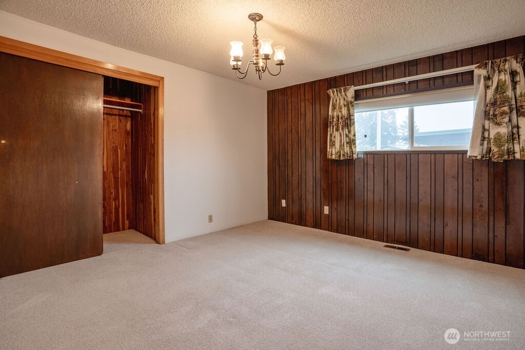 2209 42nd Avenue , Longview, WA 98632-4941