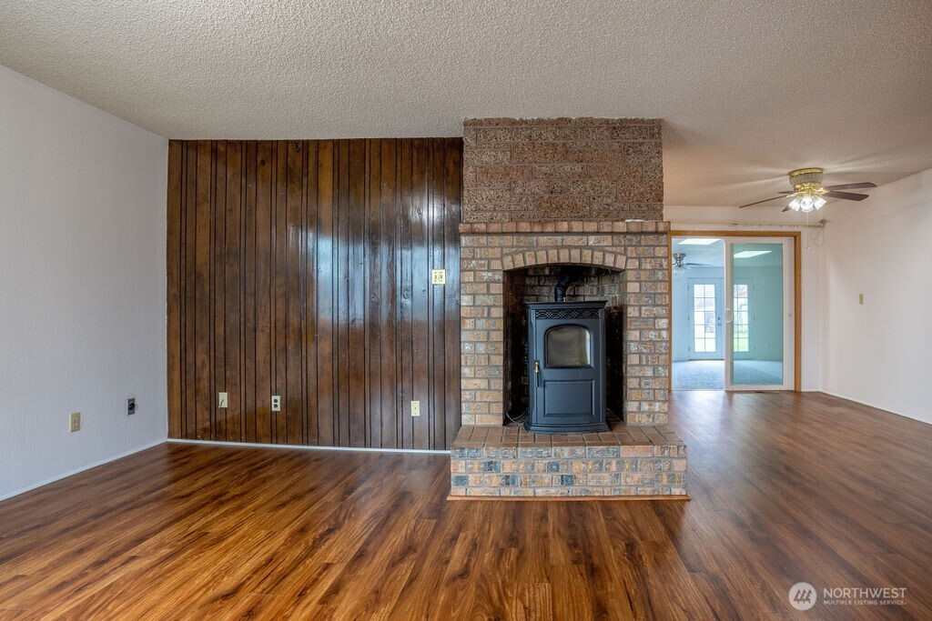 2209 42nd Avenue , Longview, WA 98632-4941