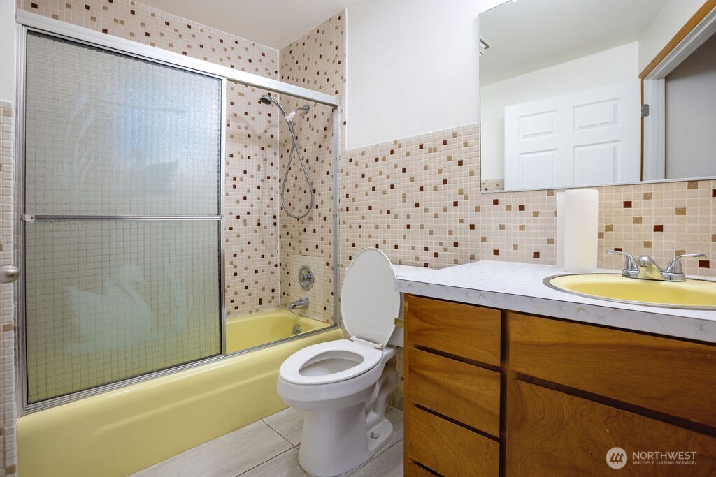 2209 42nd Avenue , Longview, WA 98632-4941