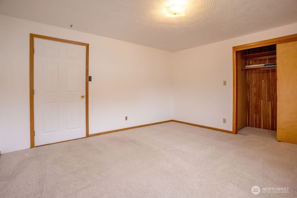 2209 42nd Avenue , Longview, WA 98632-4941