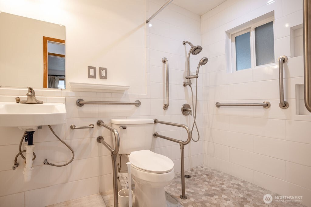 2209 42nd Avenue , Longview, WA 98632-4941