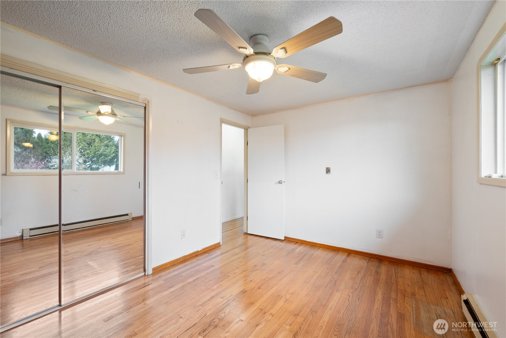 359 Douglas Street , Longview, WA 98632