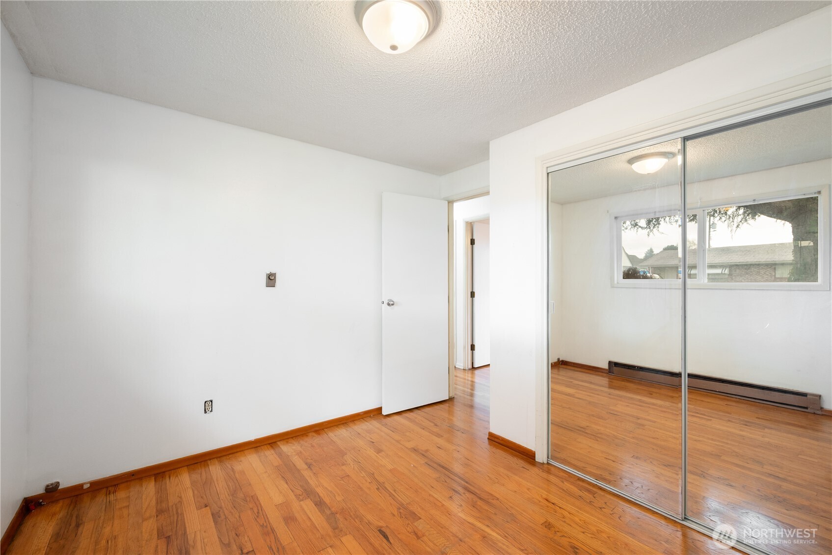 359 Douglas Street , Longview, WA 98632