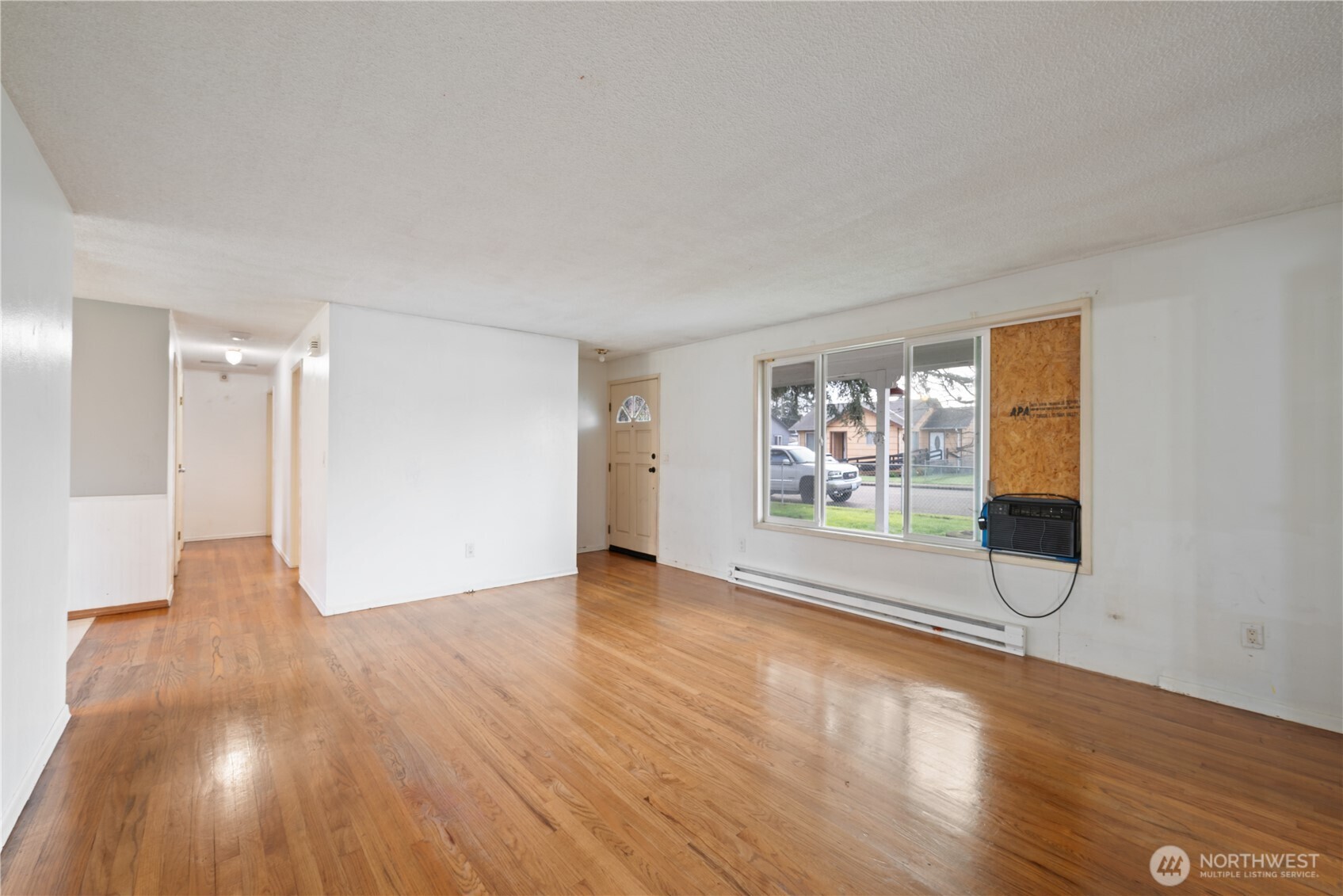 359 Douglas Street , Longview, WA 98632