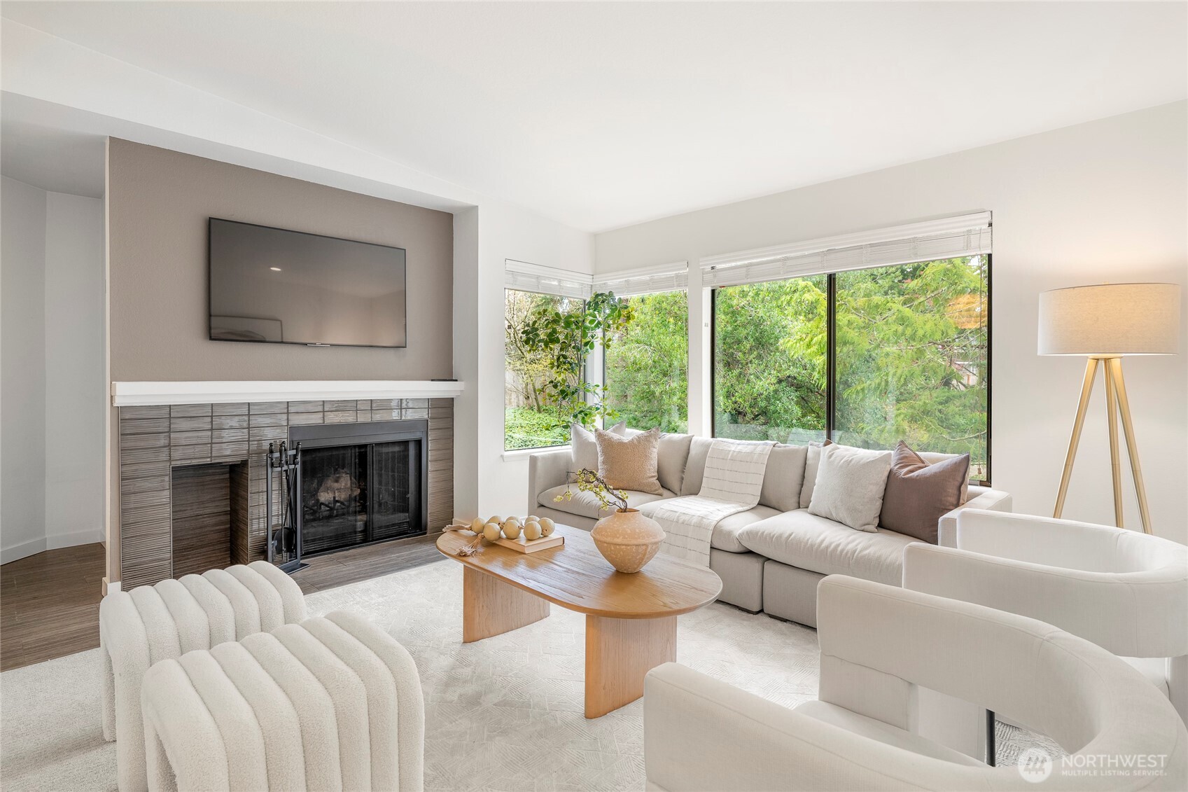 1336 Bellevue Way NE #4, Bellevue, WA 98004