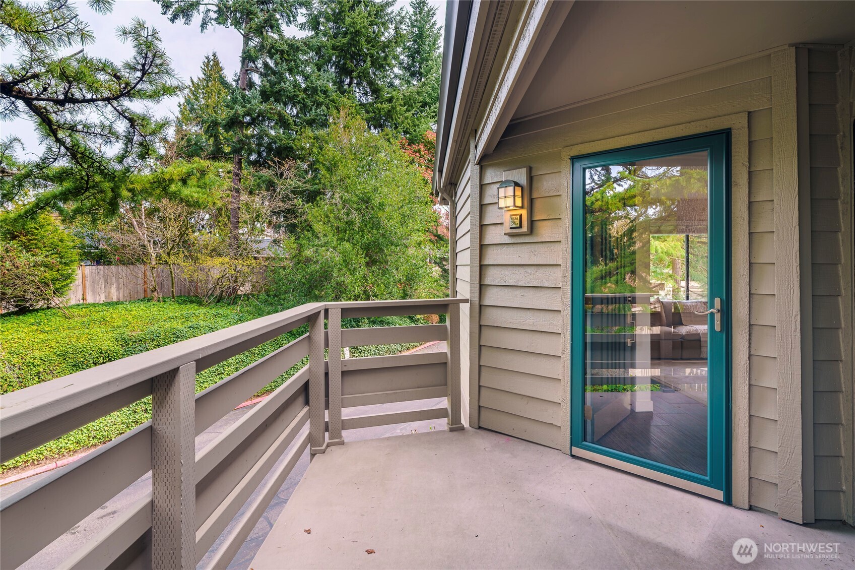 1336 Bellevue Way NE #4, Bellevue, WA 98004