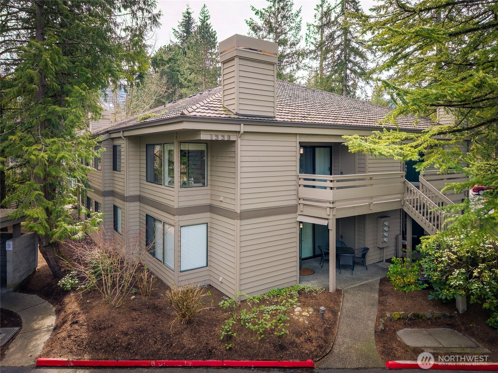 1336 Bellevue Way NE #4, Bellevue, WA 98004