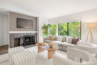 1336 Bellevue Way NE #4, Bellevue, WA 98004 - Photo 2