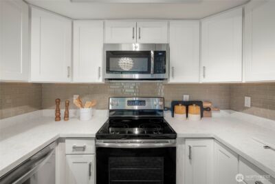 1336 Bellevue Way NE #4, Bellevue, WA 98004 - Photo 10