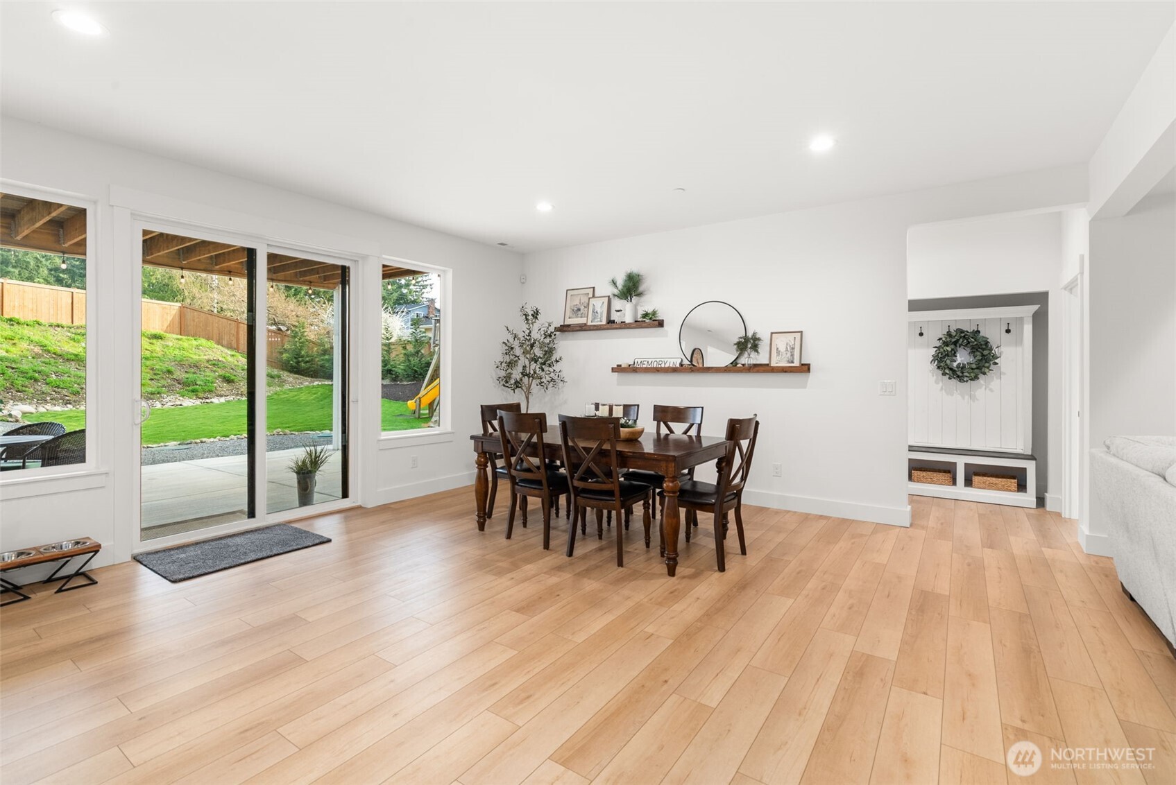 17905 28th Street E, Lake Tapps, WA 98391