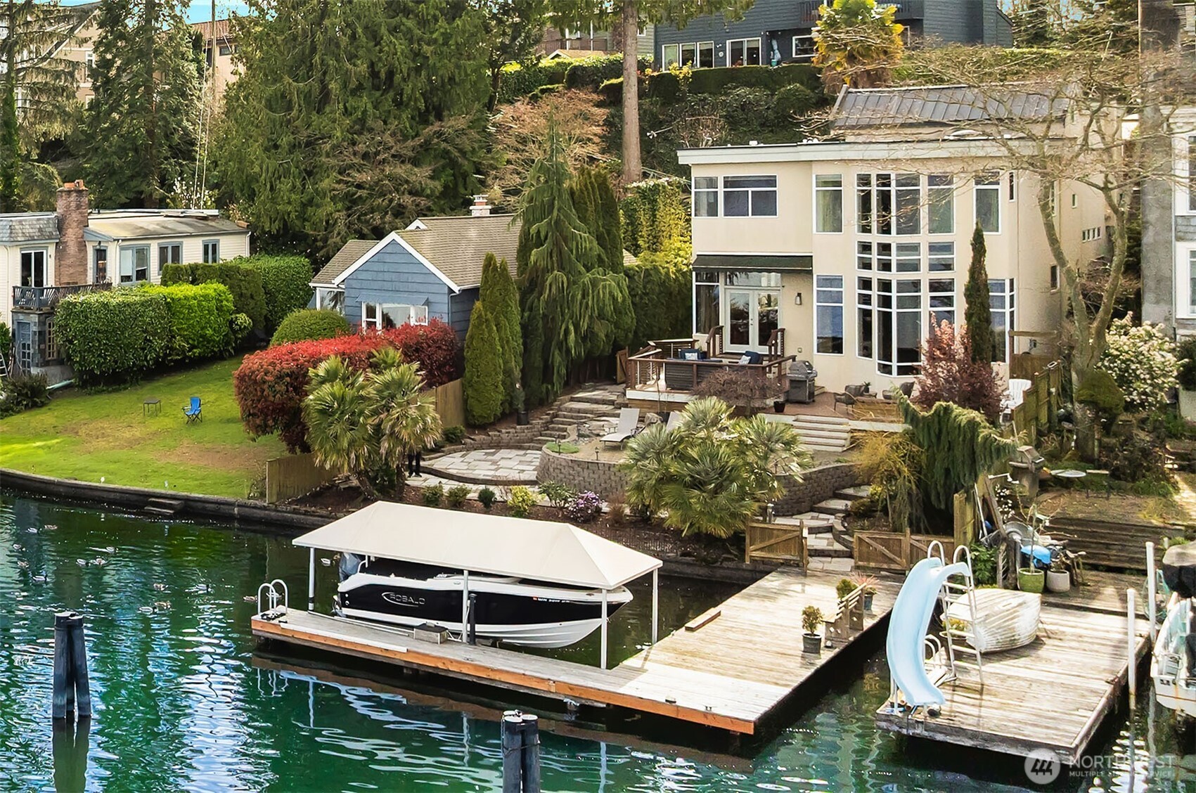 8418 Island Drive S, Seattle, WA 98118