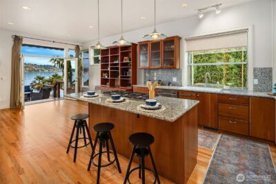 8418 Island Drive S, Seattle, WA 98118 - Photo 12