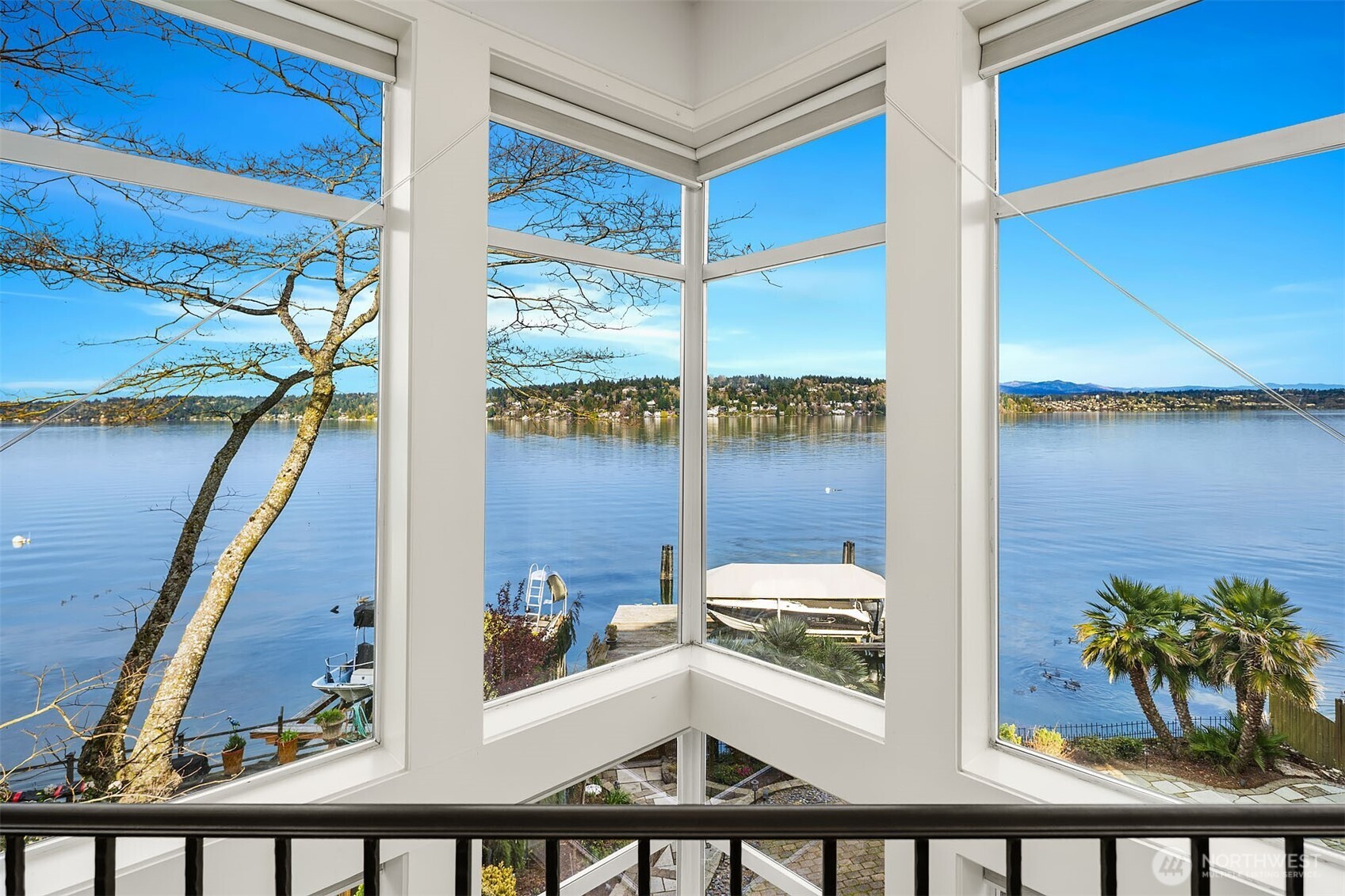 8418 Island Drive S, Seattle, WA 98118