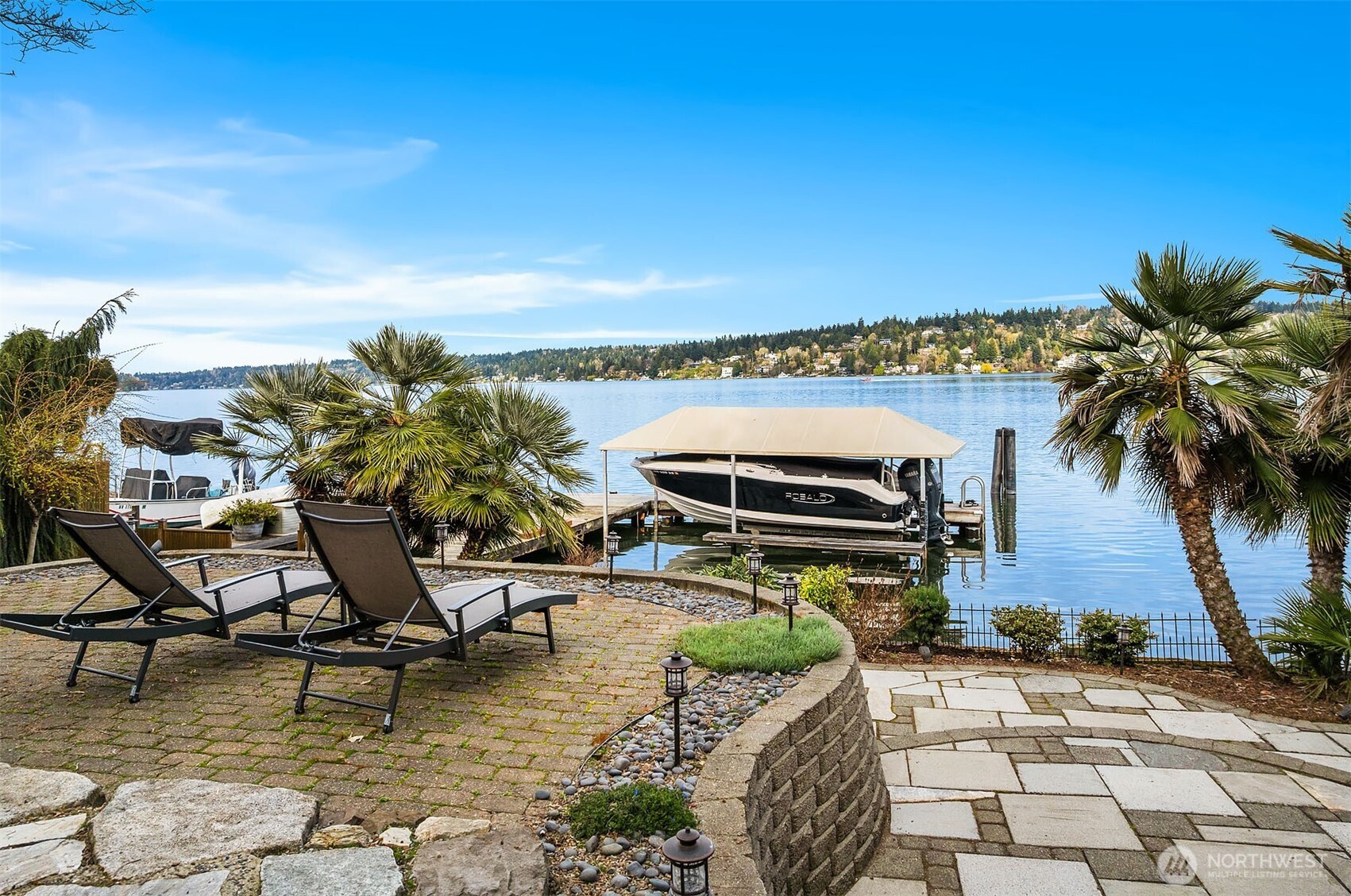 8418 Island Drive S, Seattle, WA 98118