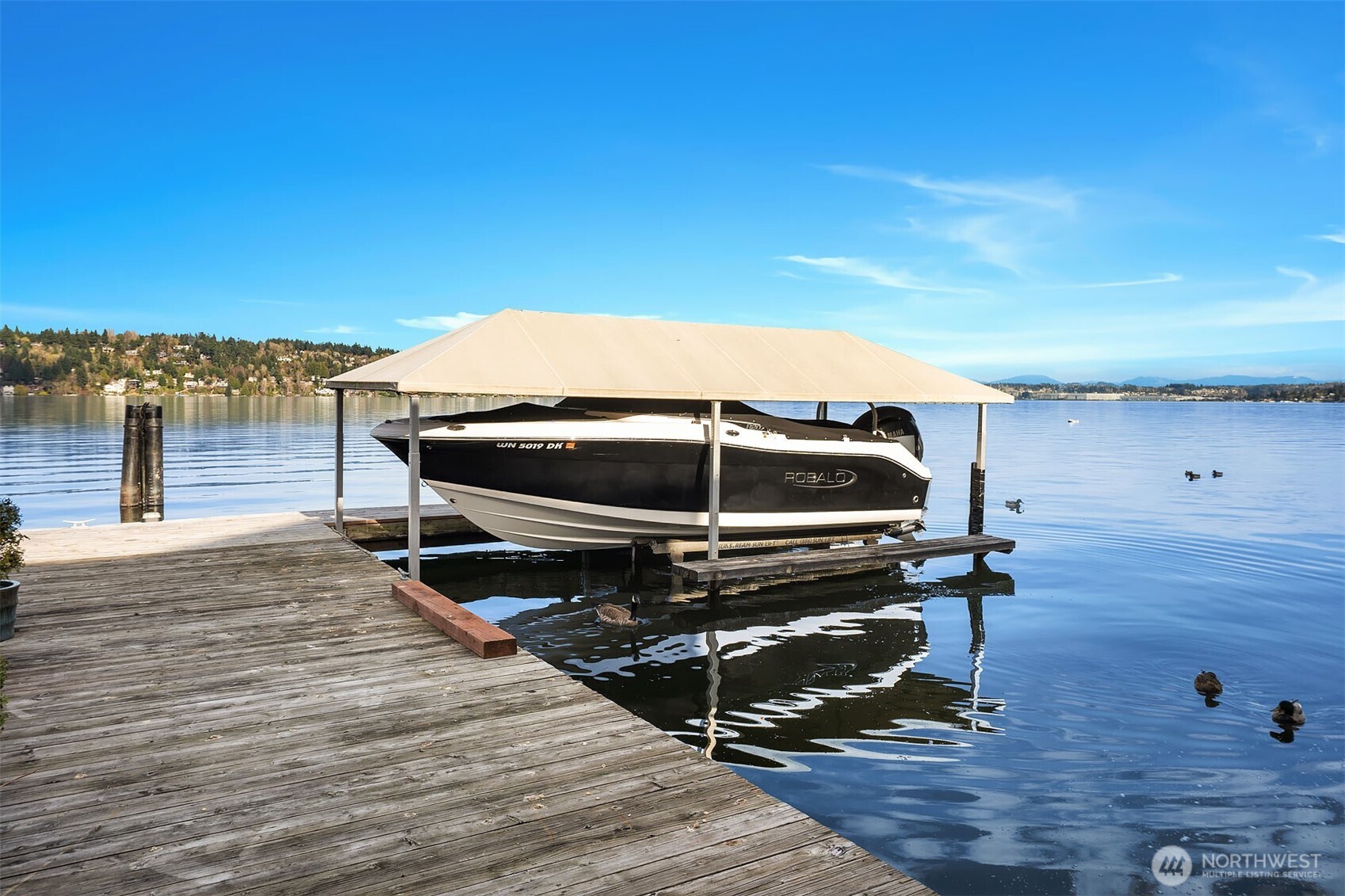 8418 Island Drive S, Seattle, WA 98118