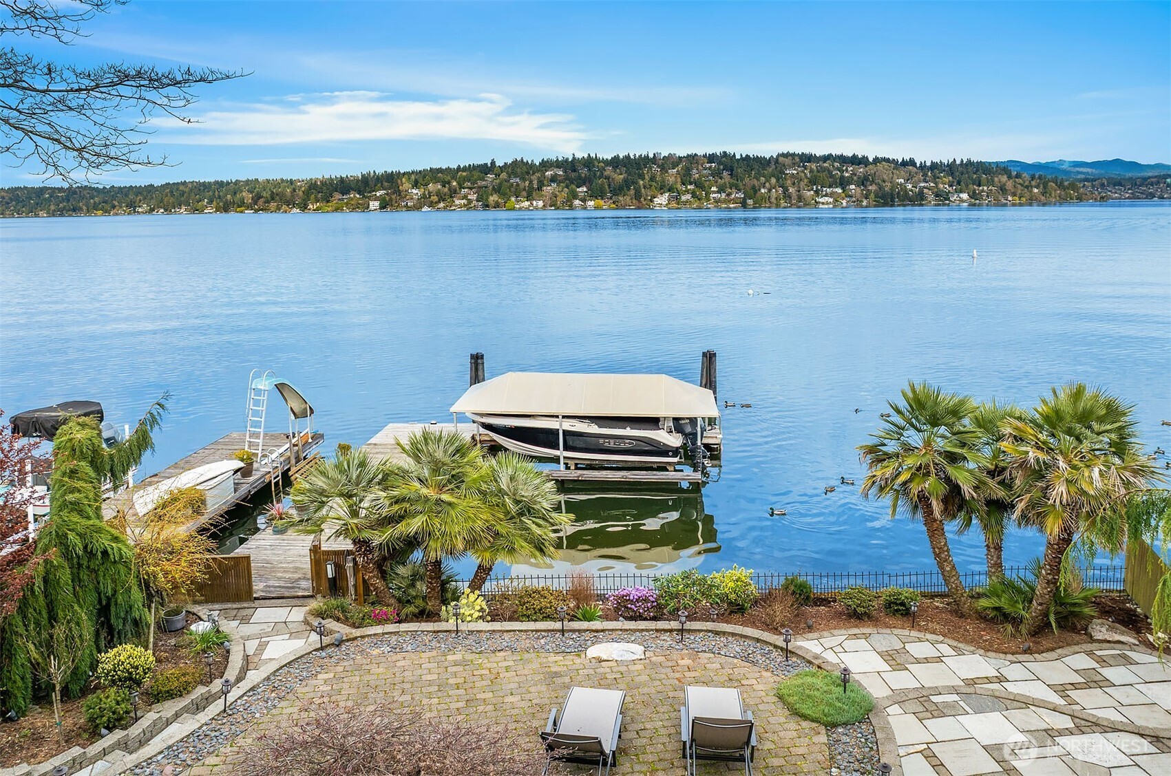 8418 Island Drive S, Seattle, WA 98118