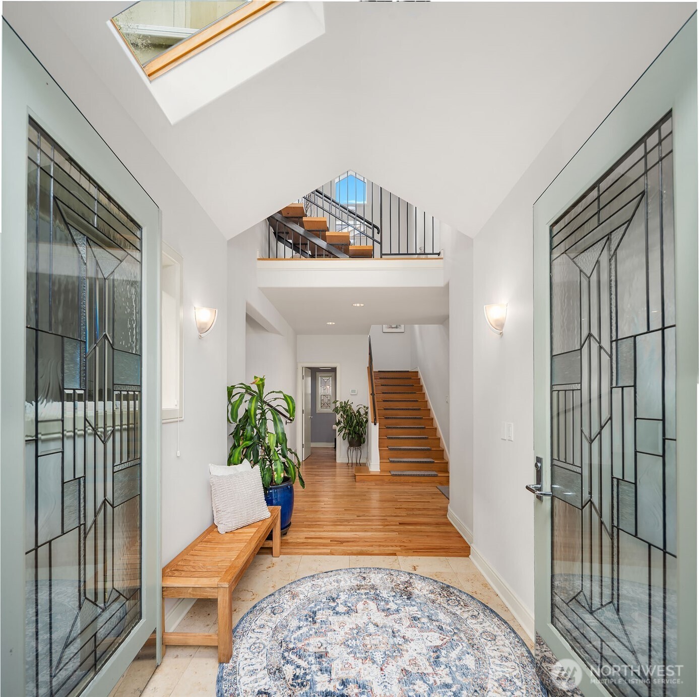 8418 Island Drive S, Seattle, WA 98118