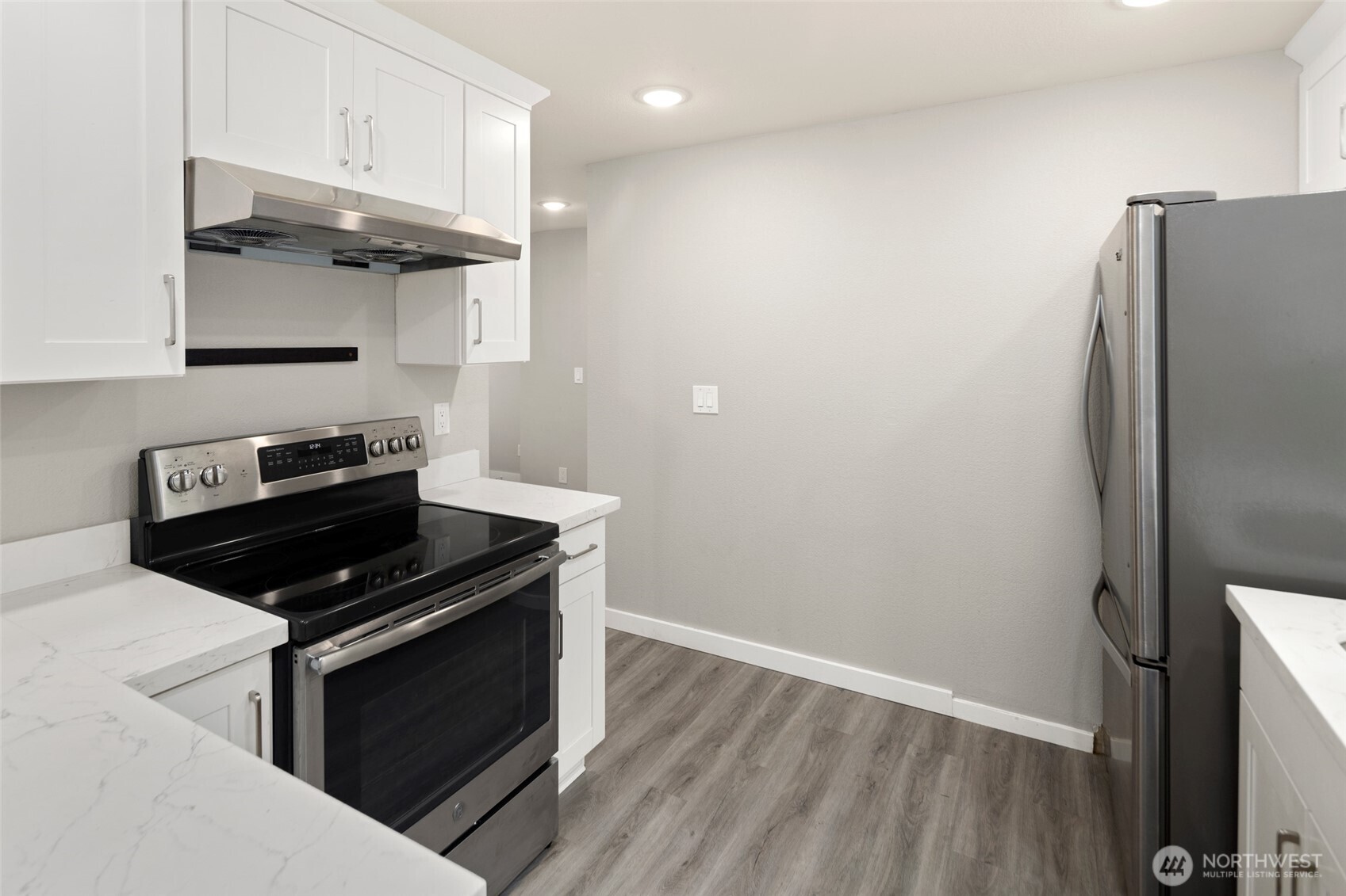 3055 80th Avenue SE #107, Mercer Island, WA 98040