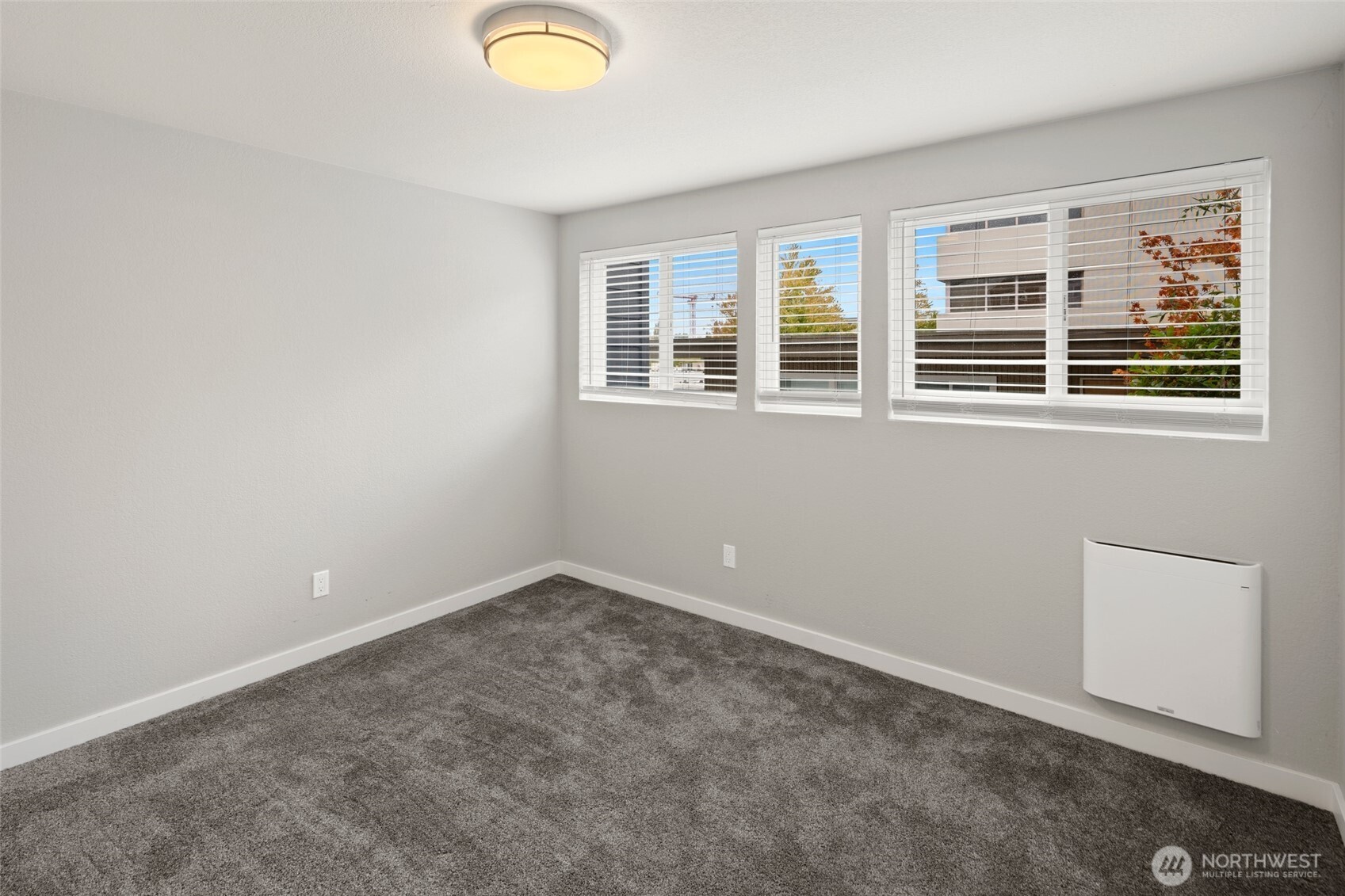 3055 80th Avenue SE #107, Mercer Island, WA 98040