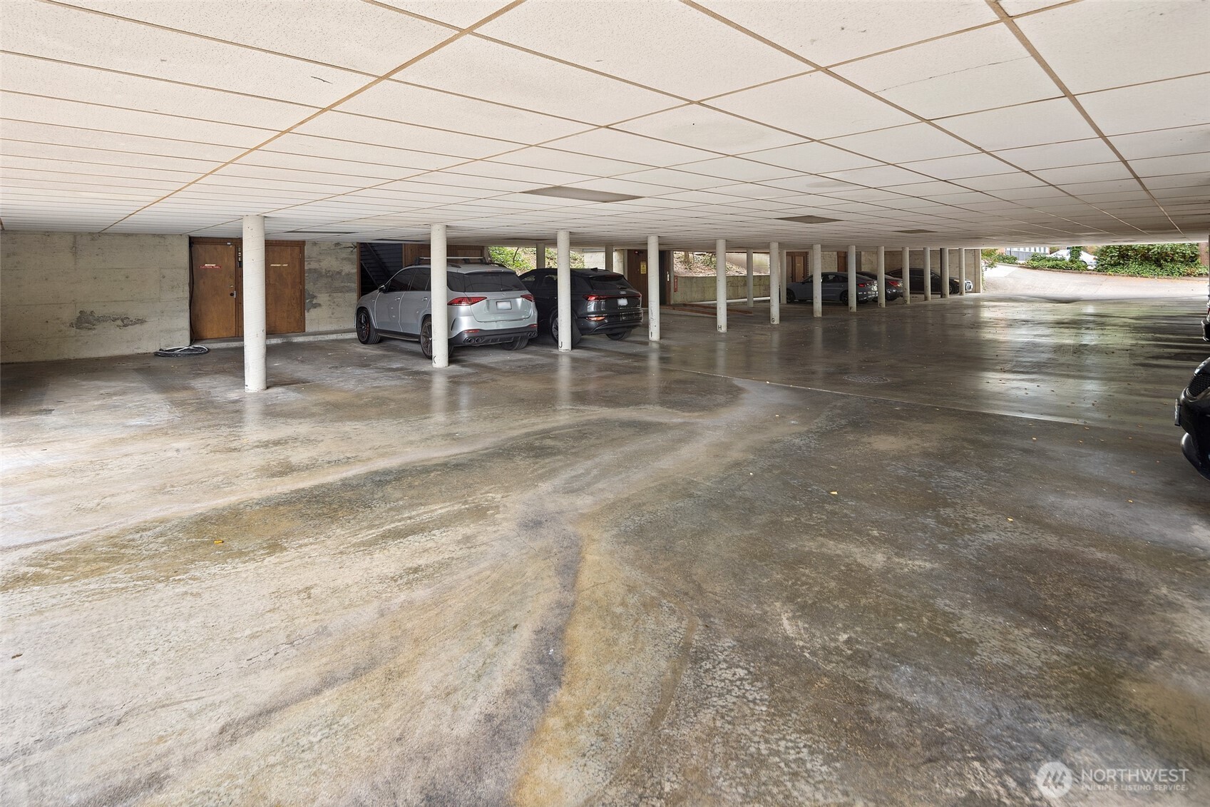 3055 80th Avenue SE #107, Mercer Island, WA 98040