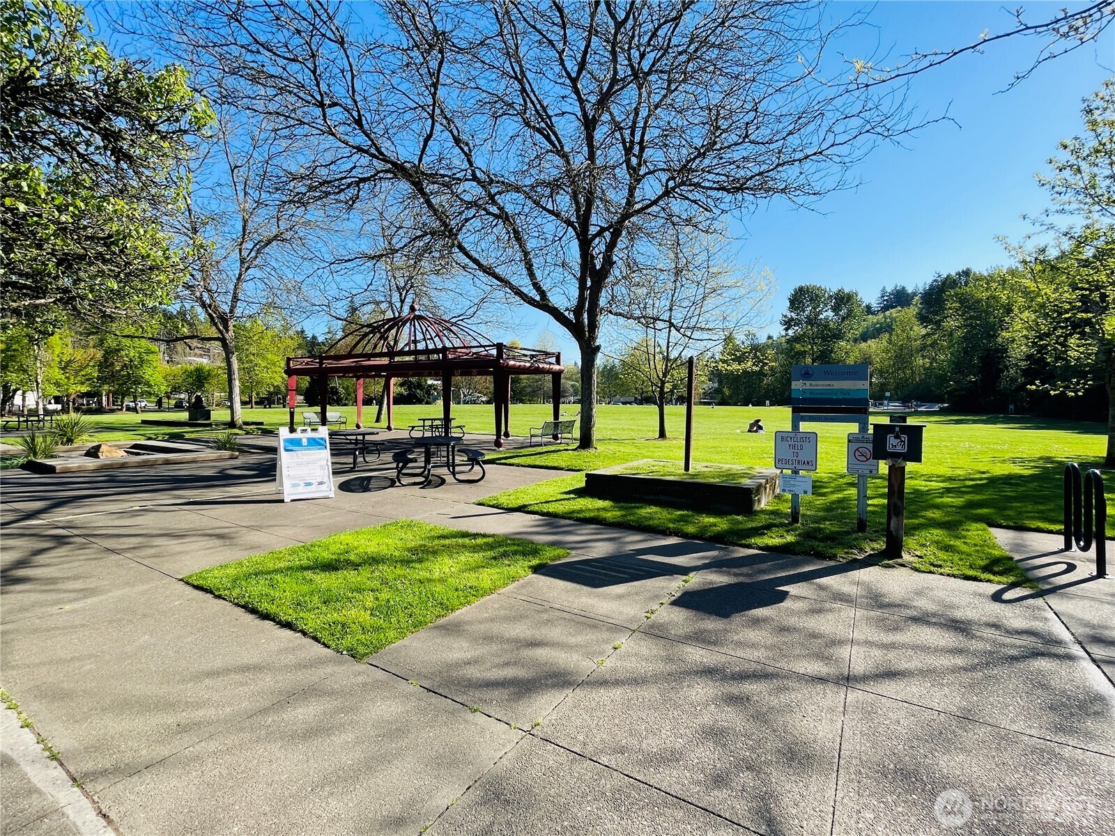 3055 80th Avenue SE #107, Mercer Island, WA 98040