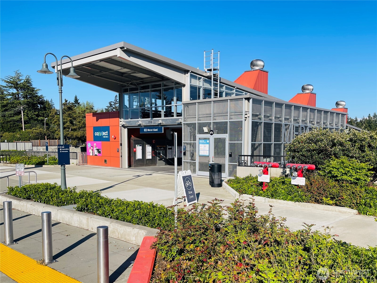 3055 80th Avenue SE #107, Mercer Island, WA 98040