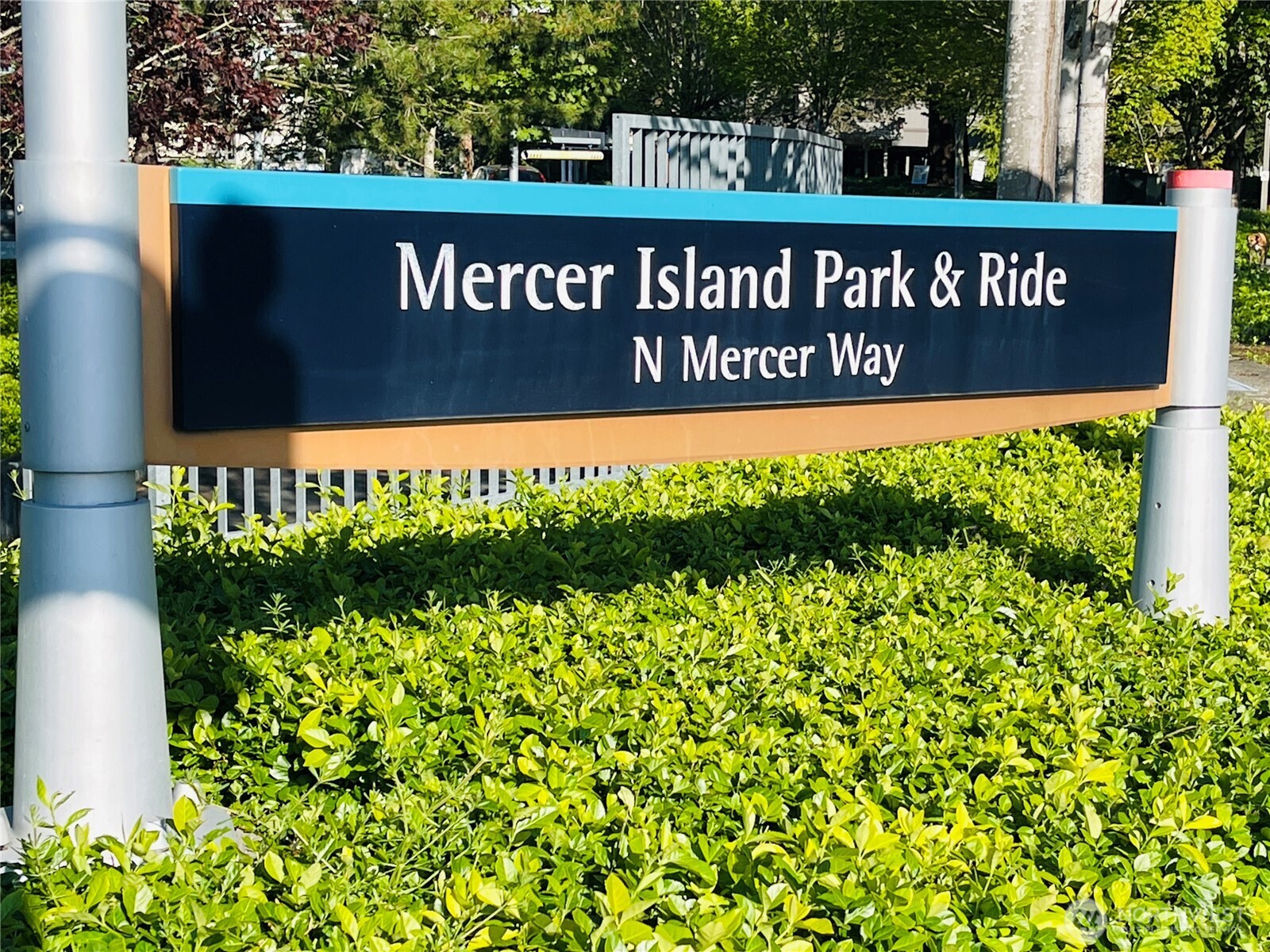 3055 80th Avenue SE #107, Mercer Island, WA 98040