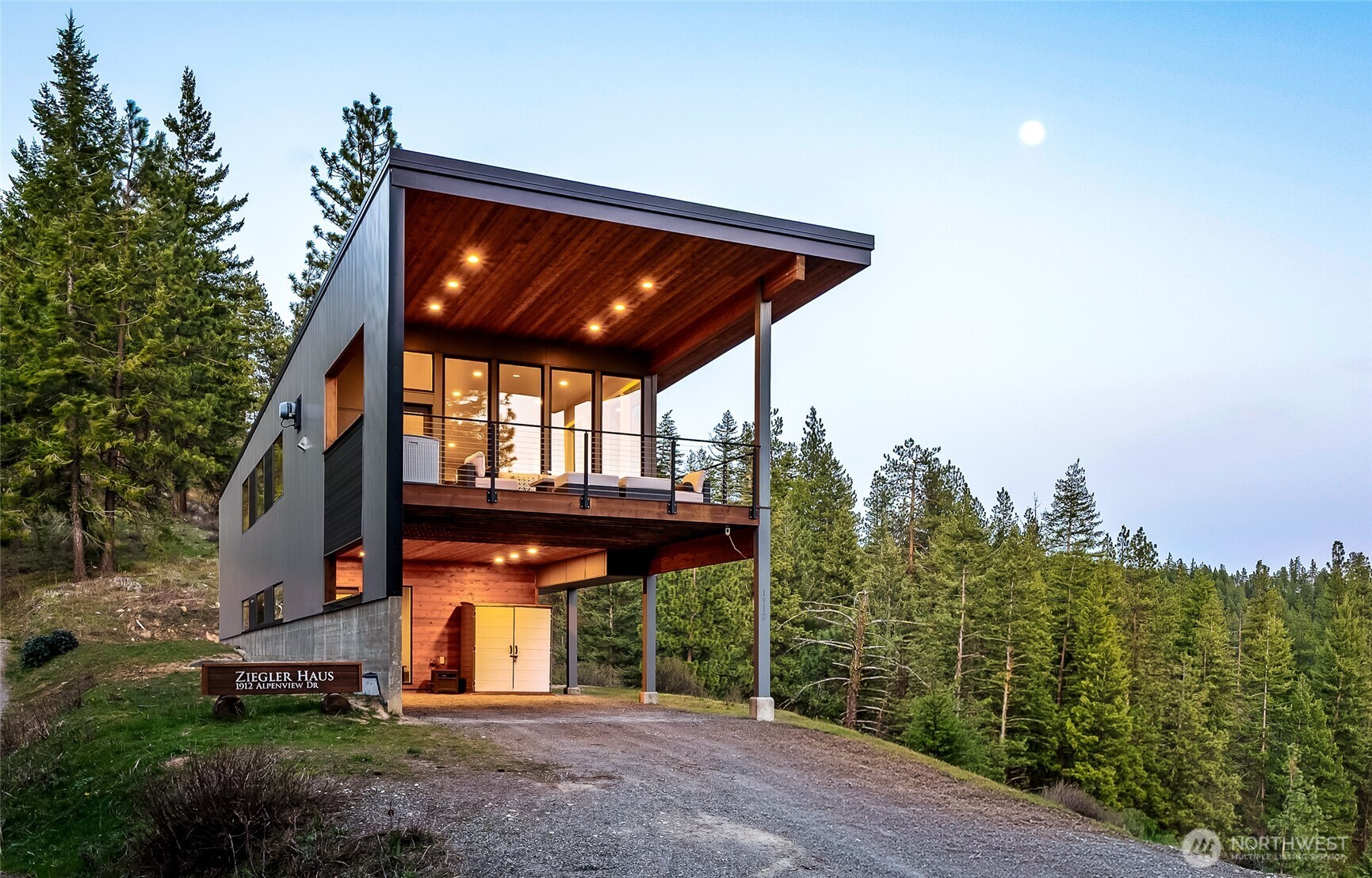 1912 Alpenview Drive , Leavenworth, WA 98826